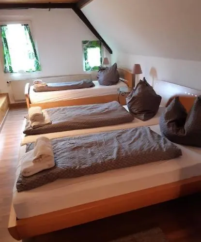 Weingut Und Gaestehaus Vongerichten Oberhausen (Sudliche Weinstrasse)